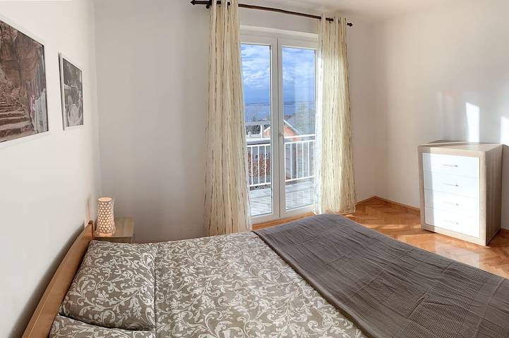 Appartement entier, Appartement lumineux avec balcon vue mer 4 + 1 personnes in Crni molo, Crikvenica