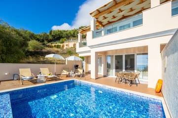 Villa pour 4 Personnes dans Mparmpati, Corfou, Photo 2