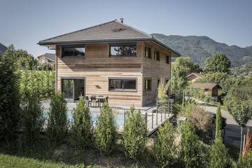 Gîte pour 9 personnes, avec terrasse et jardin à Alex (Annecy)