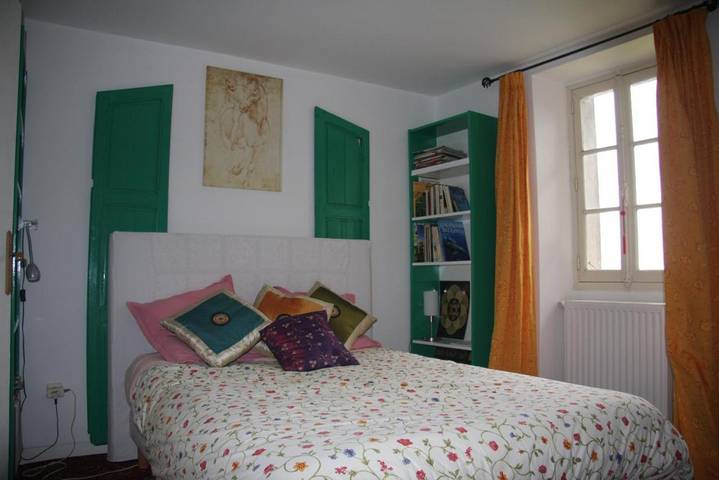 Chambre d’hôte pour 2 personnes, avec terrasse ainsi que jardin et vue