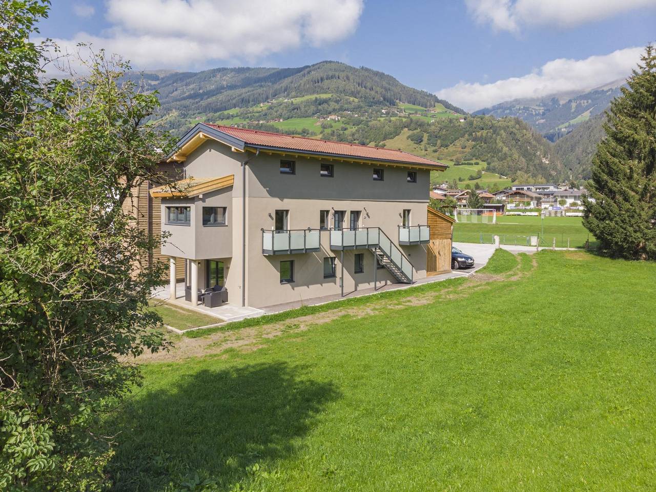 Geheel appartement, Knus appartement met terras bij de skilift in Bramberg am Wildkogel, Pinzgau