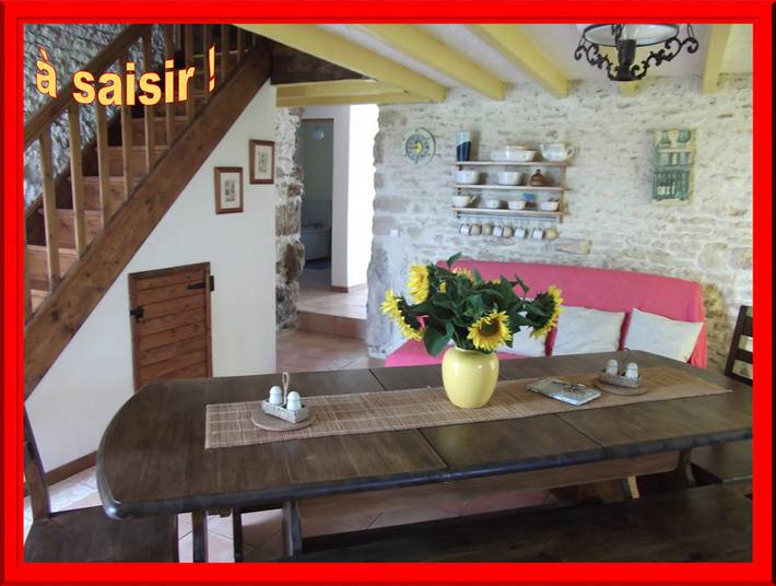 Gîte pour 8 personnes, avec terrasse ainsi que jardin et piscine à Pouillé (Vendée)