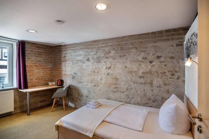 Single Room 57 with Wi-Fi in Bad Waldsee, Region Bodensee-Oberschwaben