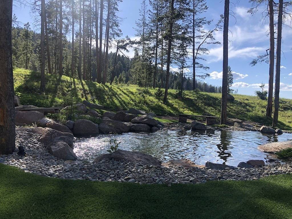 Luxury Summer Getaway-Abgeschieden, in der Nähe des Sees, schöne Aussicht in Anaconda-Deer Lodge County, Deer Lodge County
