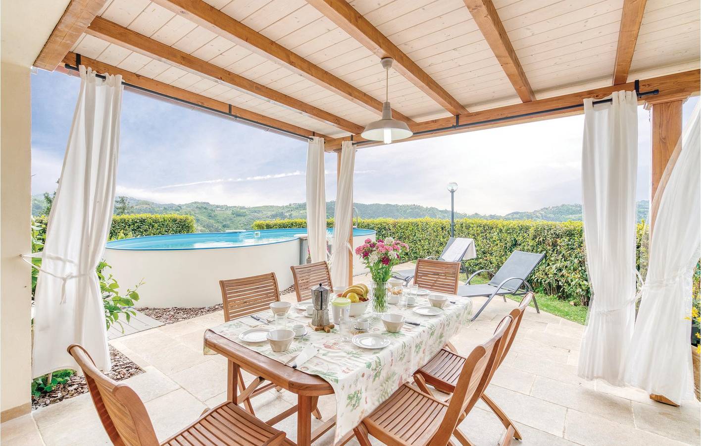 110 sqft Apt avec parking, cuisine, piscine, feu de camp in Camaiore, Riviera Italienne