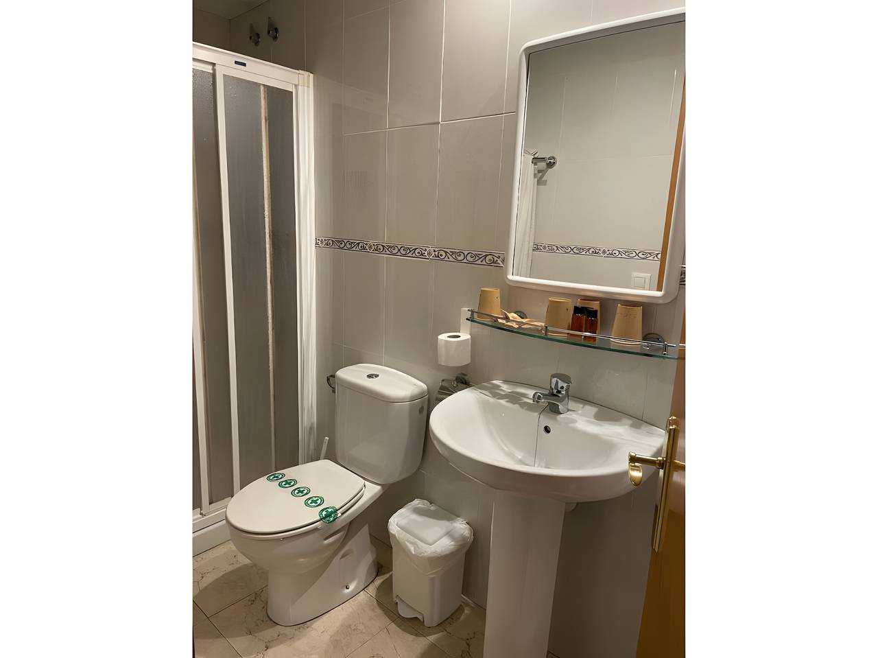 Einzelzimmer im Hostal Barretina in Figueres, Oberampurien