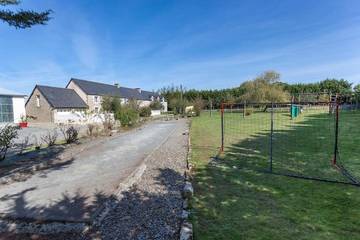 Gîte pour 16 personnes, avec jardin et terrasse, animaux acceptés à Trémeur
