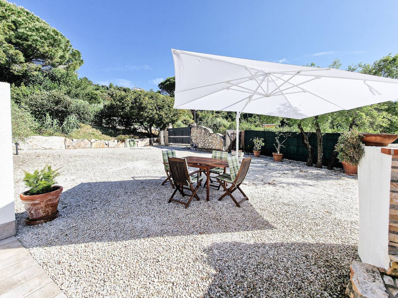 Ferienhaus 'Pettirossi' mit gemeinsamem Garten, Wlan und Klimaanlage in Portoferraio, Nationalpark Toskanischer Archipel