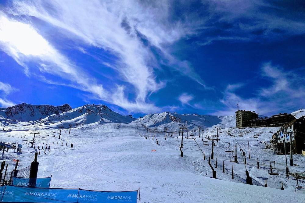 Entire apartment, Canigou 32--006150- 10 M From Slopes in Pas de la Casa, Grandvalira