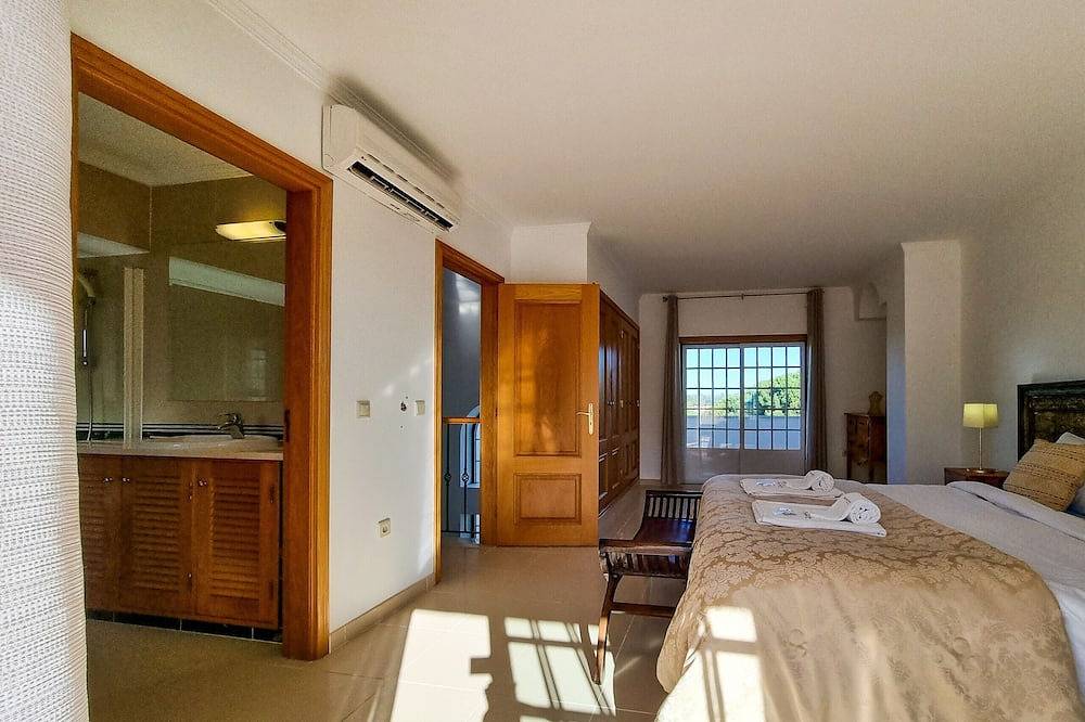 Flh Quinta das Salinas Triplex with Balcony in Quinta do Lago, Praia de Faro