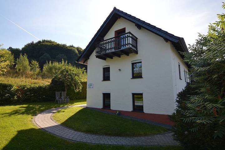 Ferienwohnung für 4 Personen, mit Garten in Blankenheim