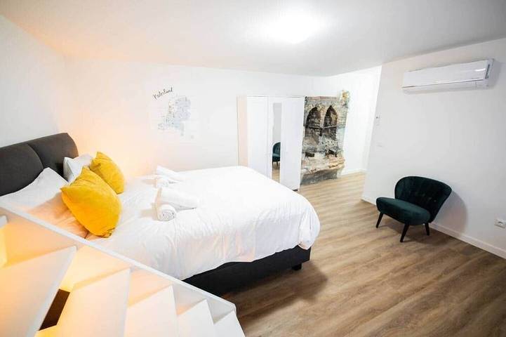 Ganze Wohnung, Charming 60m² Apartment with Terrace in Tiel, Betuwe
