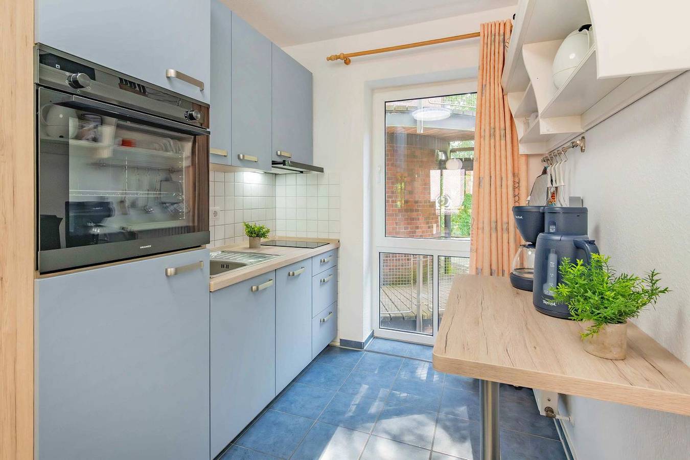 Ganze Wohnung, Gemütliche Ferienwohnung in Koserow mit Meerblick – nur 50 m zum Strand! in Ostseebad Koserow, Koserow