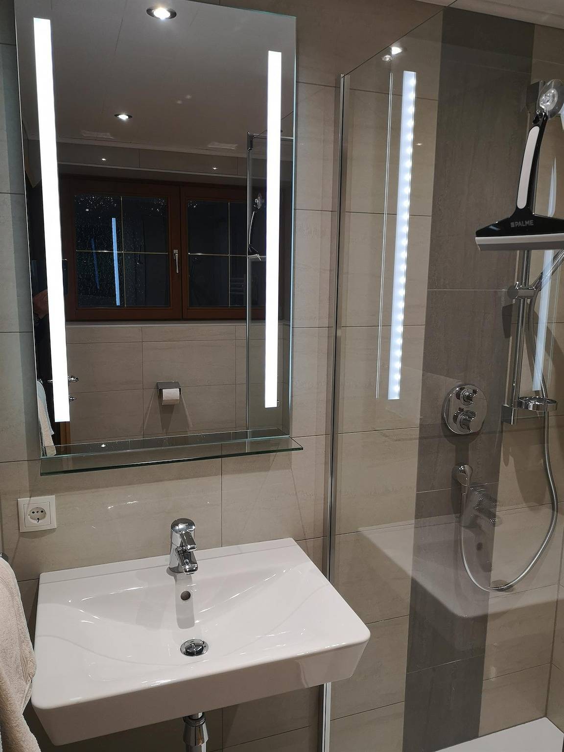 Apartamento vacacional entero, Einzelzimmer mit Dusche/Wc (Nr. 2) in Tux Alps, Strass im Zillertal