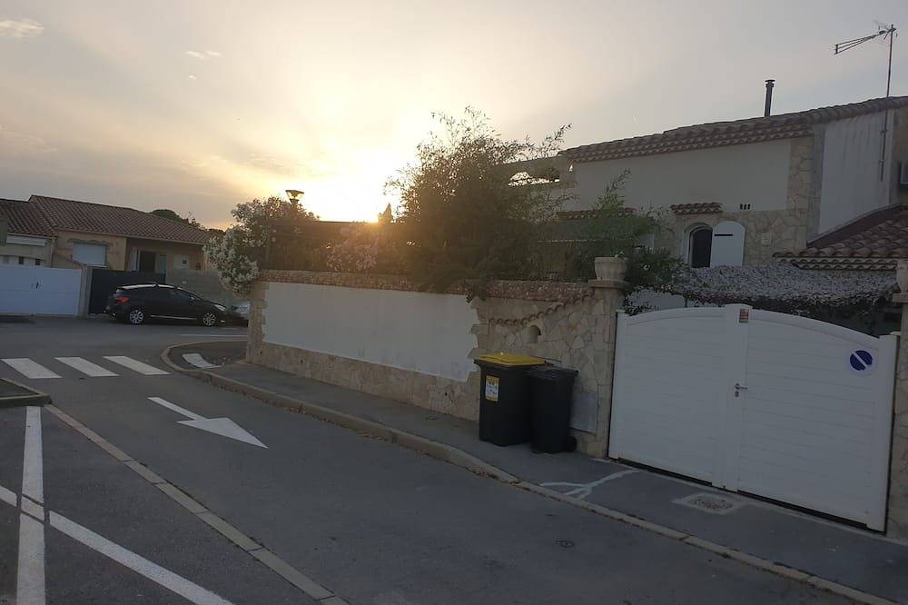 Maison individuelle 3 chambres 100 m2\net piscine équipée clime. in Lunel, Côte d'Améthyste