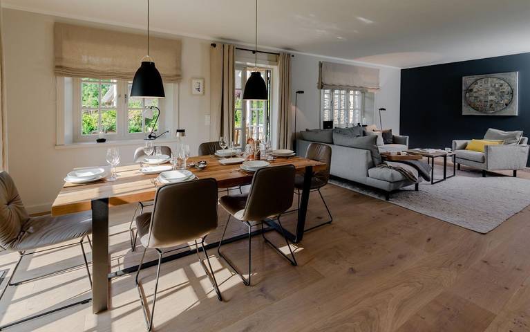 Reet-Doppelhaushälfte im klaren, modernen Stil und tollem Garten in Archsum in Sylt-Ost, Sylt (Gemeinde)