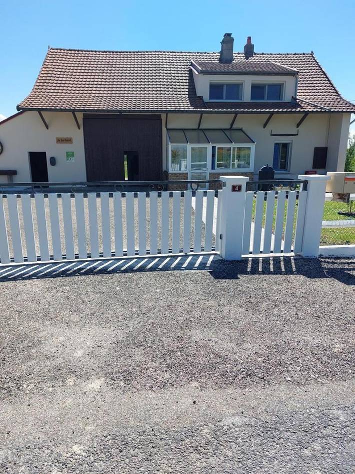 Gîte pour 6 personnes, avec vue et jardin - 1