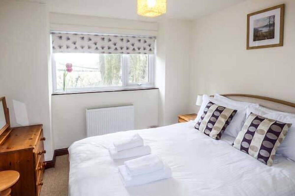 Entire apartment, Kingfisher Barn, pet friendly in Staveley in Staveley, Lake District