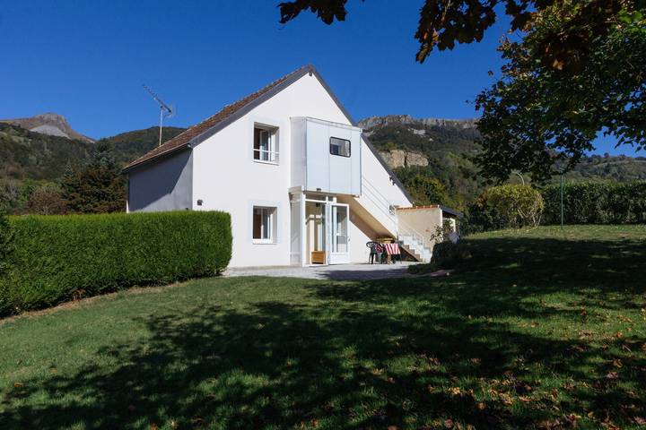Appartement entier, Le Haut Mont-Dore - Apt 4 voyageurs in La Bourboule, Parc naturel régional des Volcans d'Auvergne