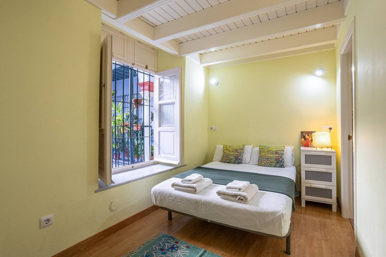 Hel lejlighed, Duplex en antigua casa palacio in Casco Antiguo, Sevilla
