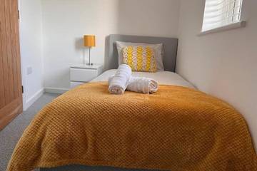 Apartment for 5 People in Northampton, Northamptonshire, Photo 1