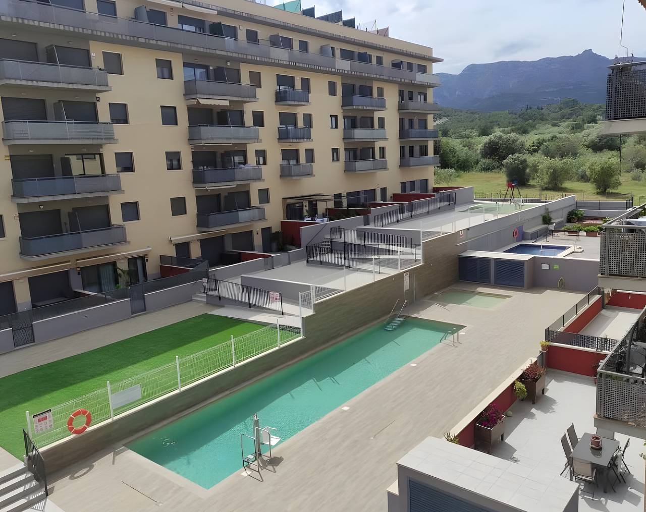 Appartement de vacances 'Pedragosa' près de la plage avec vue montagne, piscine partagée et Wi-Fi in Sant Carles de la Ràpita, Delta de l'Ebre