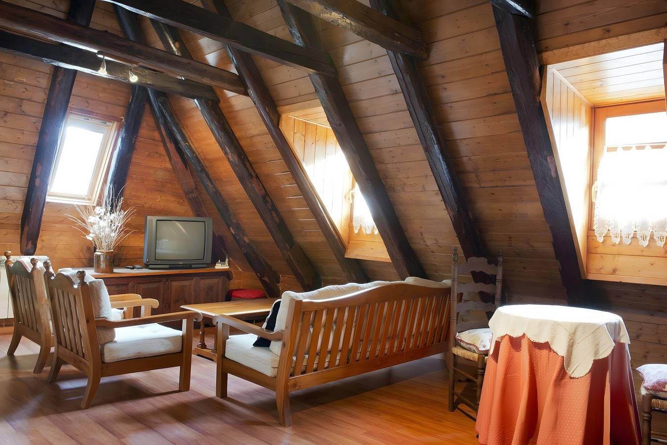 Casa de vacaciones 'Ço De Carles' con vistas a la montaña y Wi-Fi in Garós, Alto Arán