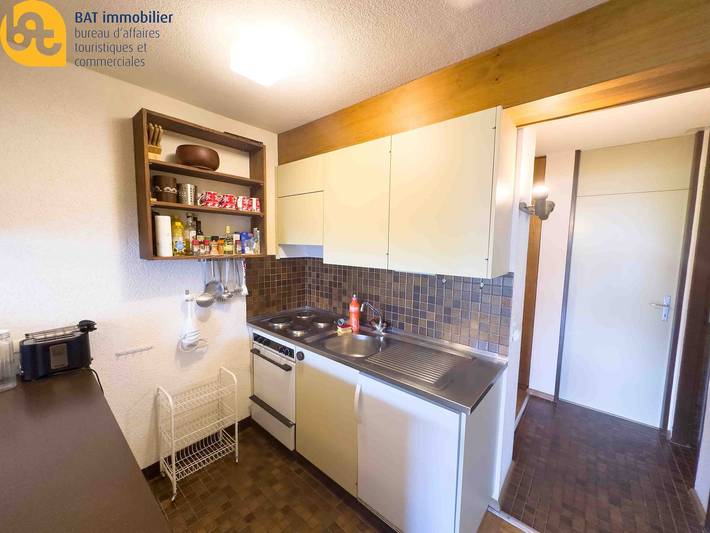 Ganze Wohnung, Cité Radieuse C Lagettes n°122, mit eigener Terrasse und Gemeinschaftsgarten in Chalais (Schweiz), Walliser Alpen