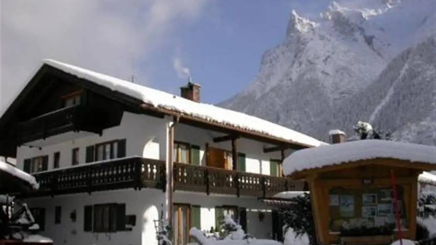 Ferienwohnung für 2 Personen, mit Sauna und Balkon im Mittenwald - 2