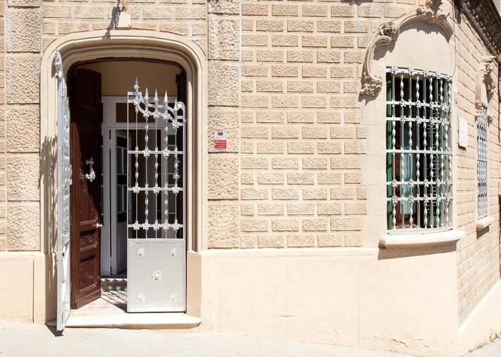 Villa with Private Pool in Barcelona Centre, Βαρκελώνη