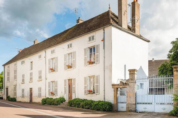Gîte pour 6 personnes, avec jardin à Saint-Bérain-sur-Dheune