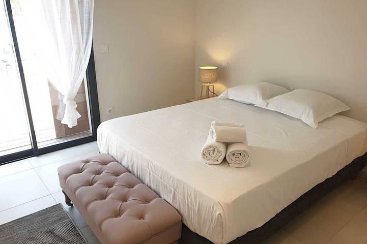 Villa pour 8 personnes, avec jardin ainsi que jacuzzi et terrasse dans Cala Rossa - 3