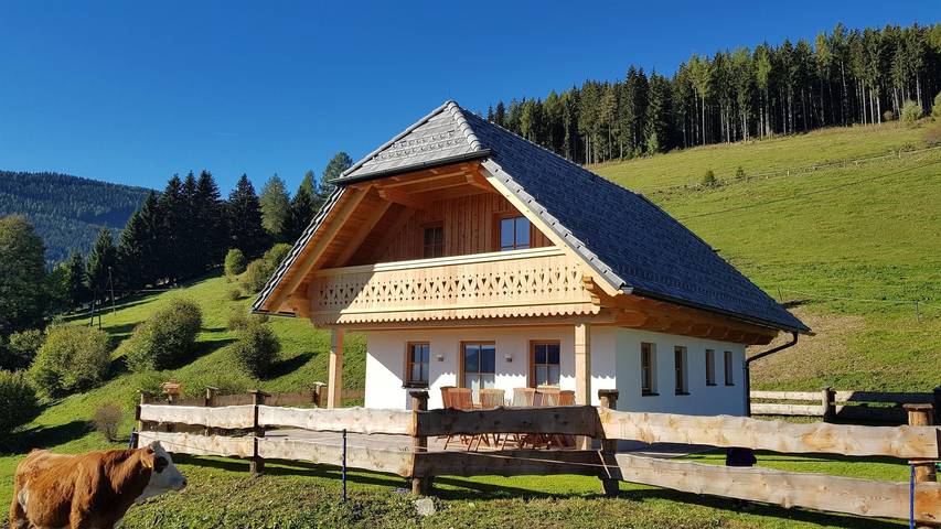 Hütte für 6 Personen, mit Balkon und Terrasse sowie Garten und Sauna in der Steiermark