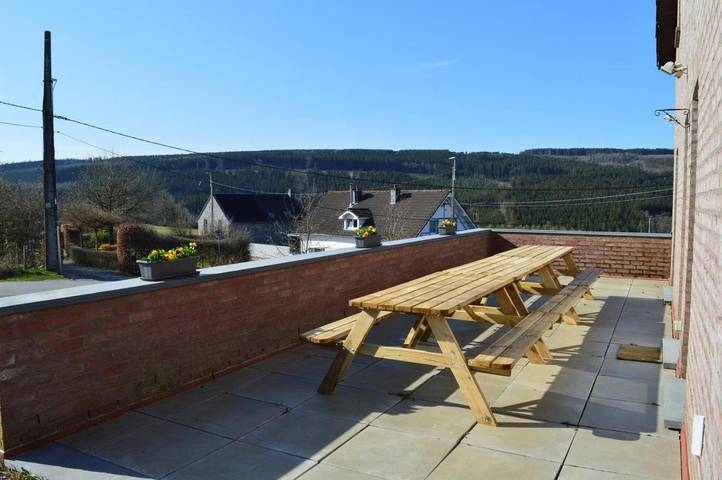 Location de vacances pour 15 personnes, avec vue et terrasse ainsi que jardin et sauna dans Francorchamps - 2