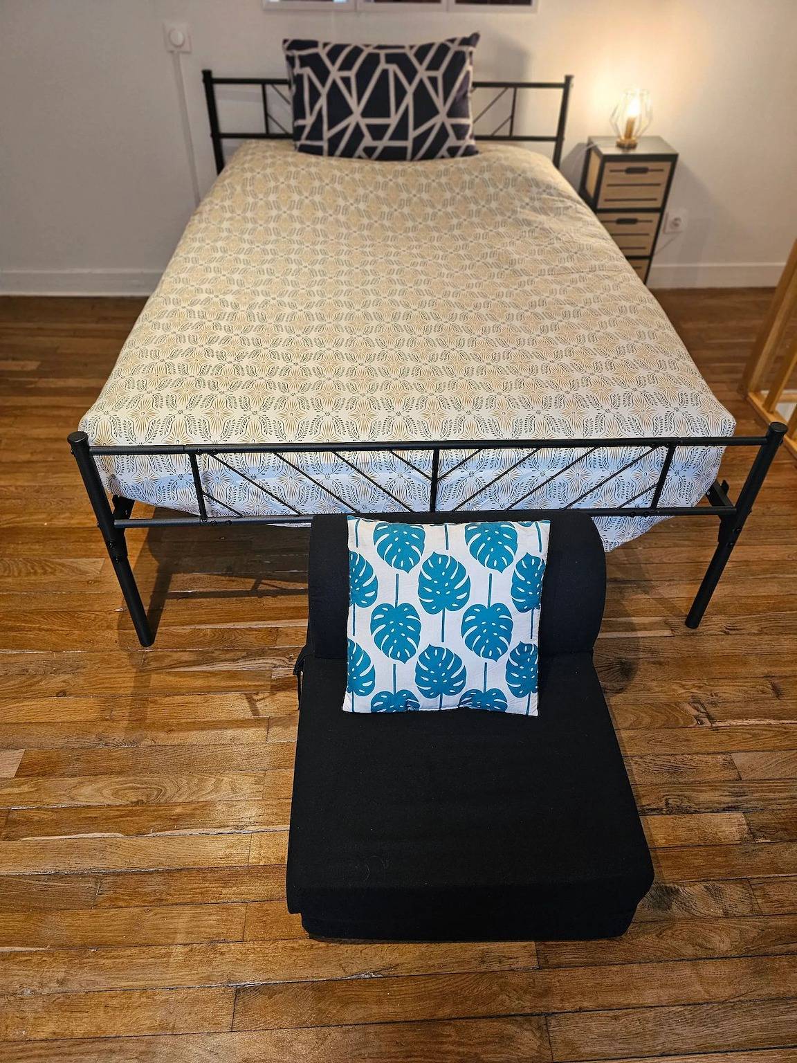 Appartement entier, Appartement accueillant à Montluçon : 35 m², 3 pers. in Montluçon, Région de Montluçon