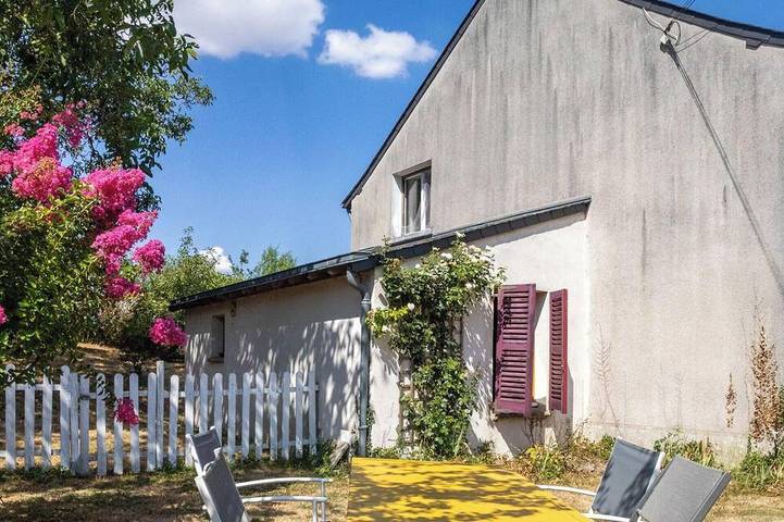 Gîte pour 4 personnes, avec Jardin à Montilliers