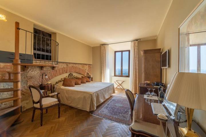 Chambre d’hôte pour 2 personnes, avec vue et terrasse à Montepulciano
