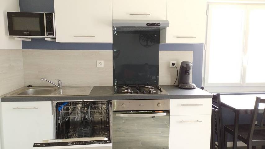 Gîte pour 4 personnes, avec jardin à Chasseneuil-du-Poitou - 2