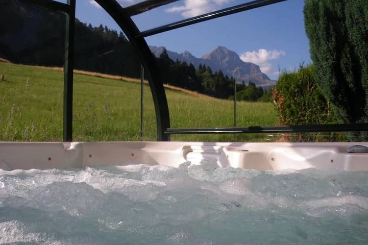 Holiday home for 6 people, with terrace and garden as well as hot tub - 1