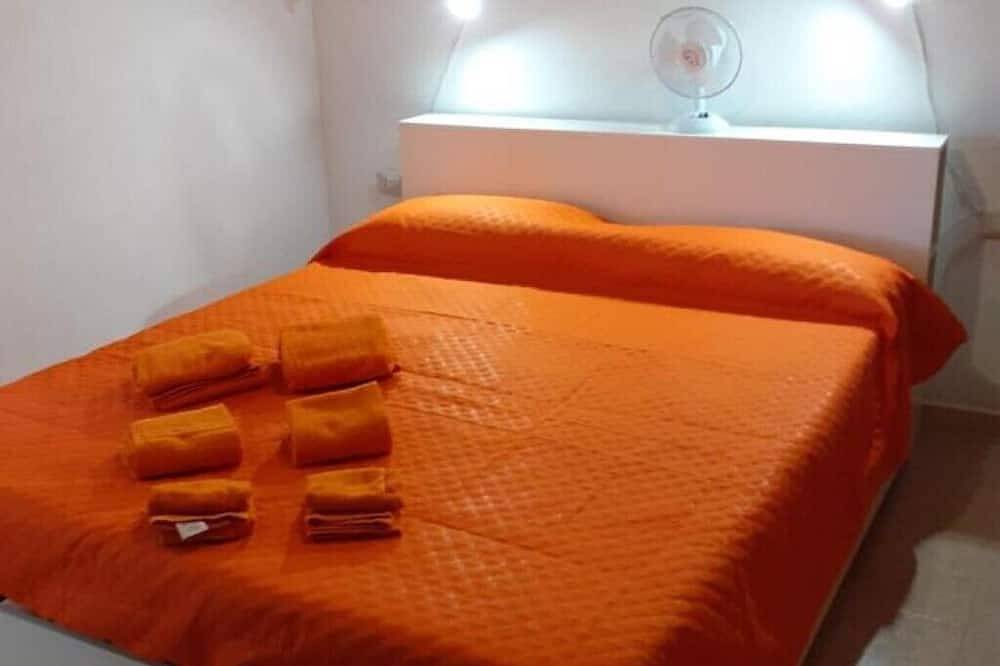 Geheel appartement, House beach of Solanas 3 in Solanas, Comune di Sinnai
