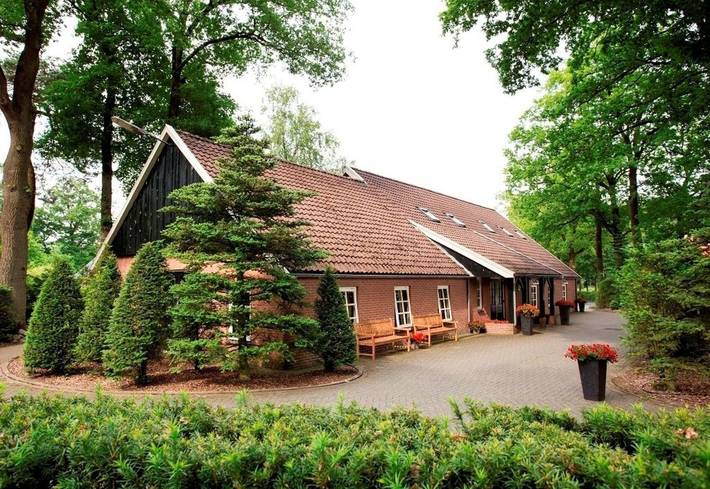 Vakantiehuis voor 40 personen, met tuin en terras in Losser