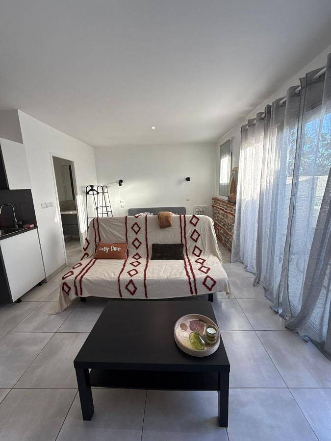 Gîte pour 4 personnes, avec Balcon ainsi que Terrasse et Vue à Saint-Orens-de-Gameville
