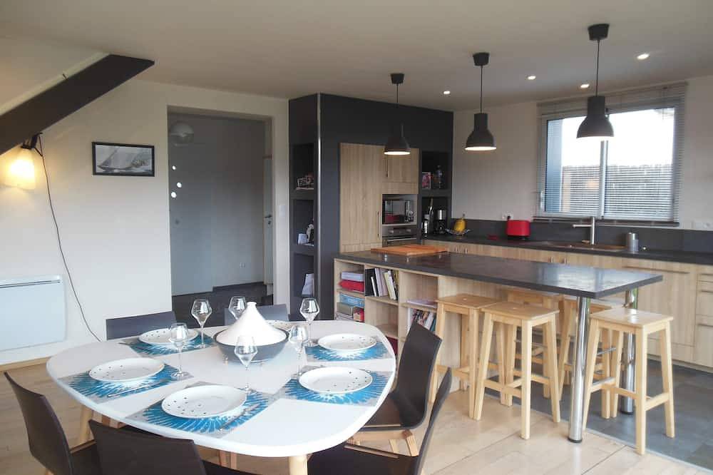 Helle, moderne neue Villa 2 Minuten von den schönen Stränden in Santec, Ceinture Dorée