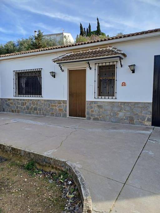Apartamento para 3 personas, con Terraza además de Jardín y Vistas en Luque
