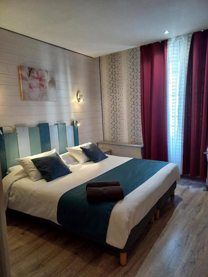 Hôtel pour 2 personnes à Les Herbiers - 2