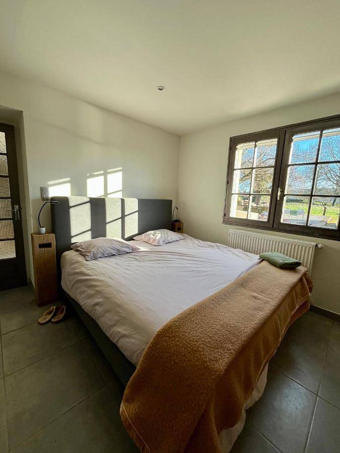 Location de vacances pour 6 personnes, avec piscine ainsi que jardin et vue, animaux acceptés à Dyo - 2