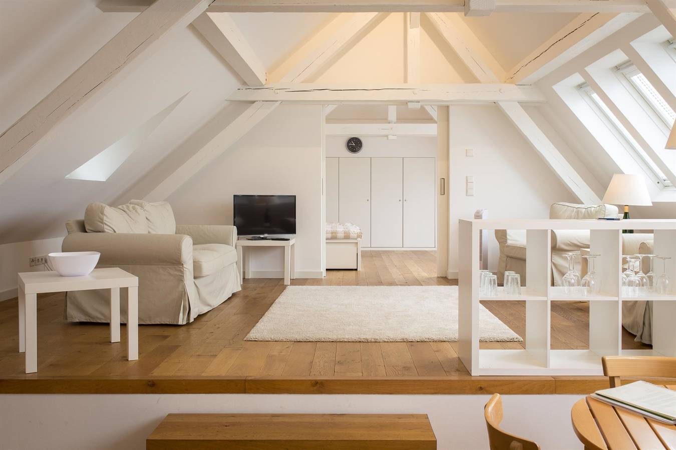 Ganze Ferienwohnung, Ferienwohnung "Blanc et Noir" in Konz, Landkreis Trier-Saarburg