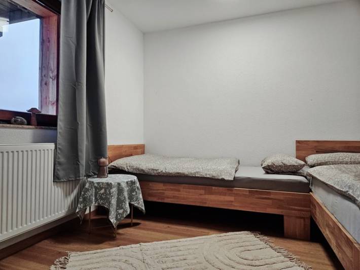 Ganze Wohnung, Ferienwohnung 'Peppi's Waldblick' mit Bergblick, privater Terrasse und Wlan in Lauterbach, Vogelsberg Region