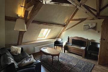 Villa pour 30 Personnes dans Saint-Priest-des-Champs, Puy-de-Dôme, Photo 2