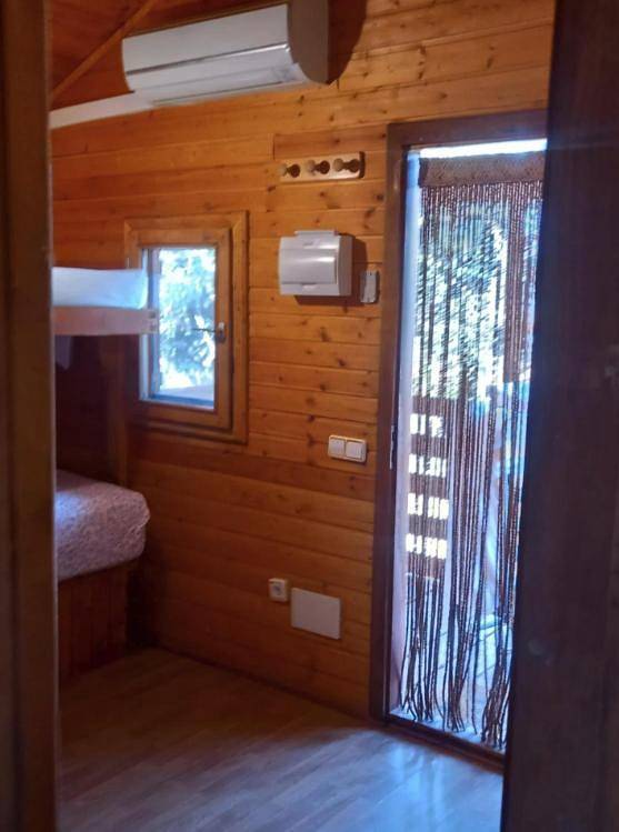 Camping für 4 Personen, mit Terrasse und Garten sowie Pool und Ausblick in Kastilien-La Mancha - 4